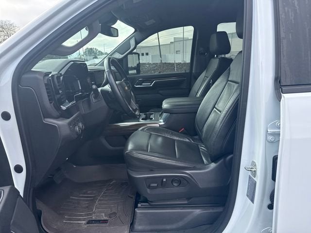 2024 Chevrolet Silverado 3500 HD Chassis Cab LT