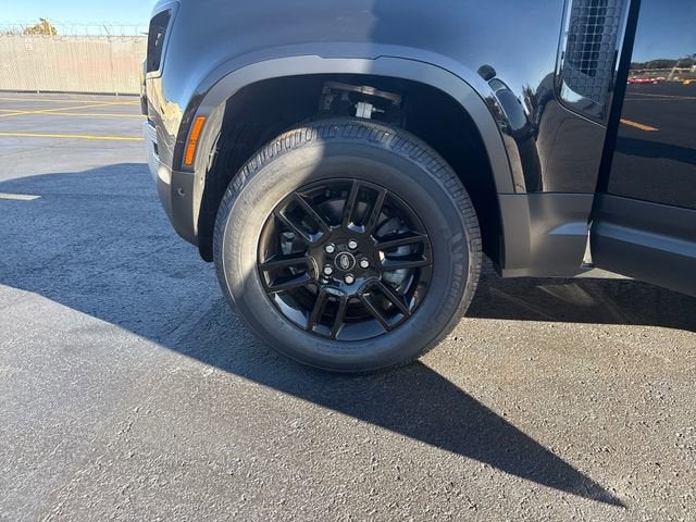 2023 Land Rover Defender S