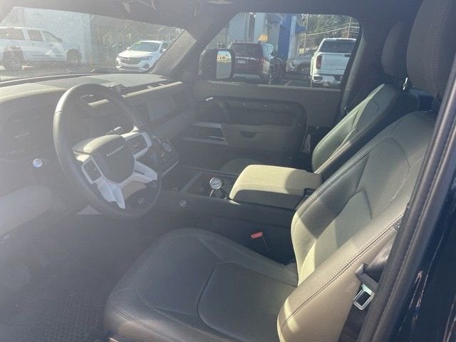 2023 Land Rover Defender S