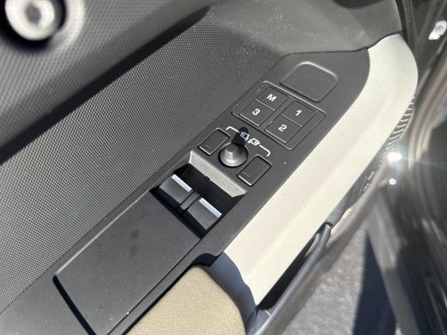 2023 Land Rover Defender S